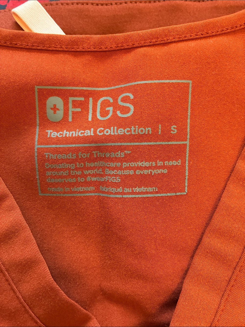 Figs Limited Edition Auburn - S top/M bottoms - Picture 5 of 6